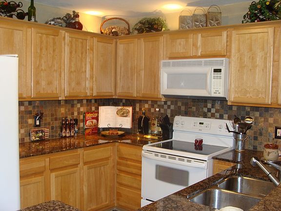 Custom backsplash