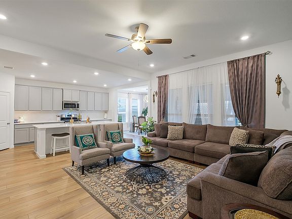 4th image of 5608 Forest Cove Dr