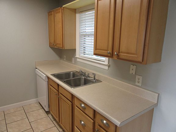 5th image of 4026 Upas St