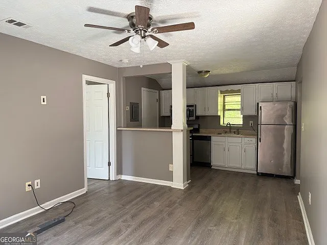 1066 Old Powder Springs Rd SW — Photo 2