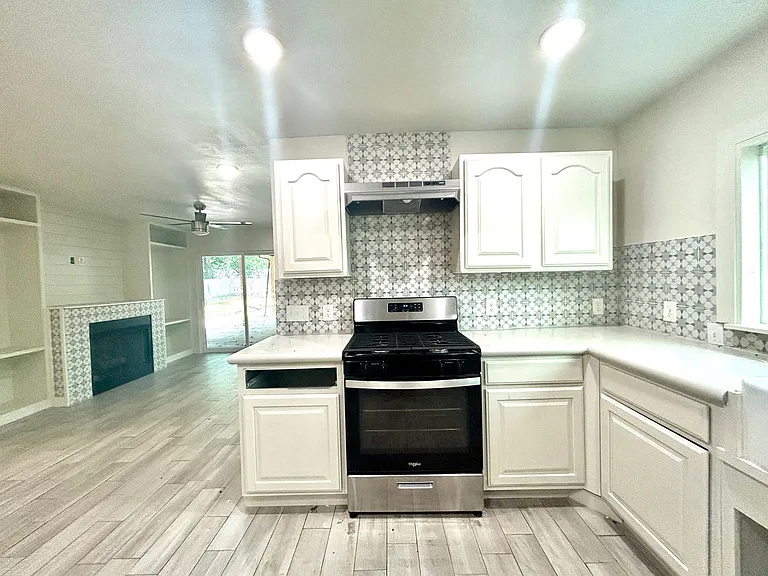 72 Bois D Arc St — Photo 11