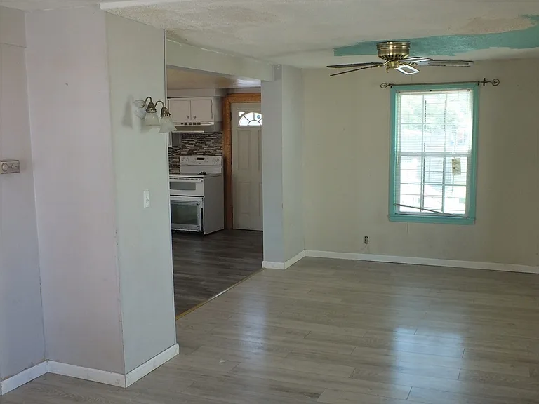 241 Tyler St — Photo 8