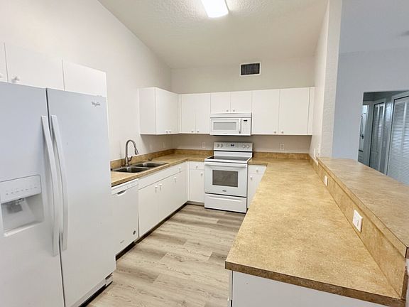 4th image of 1075 Hancock Creek South Blvd APT 202