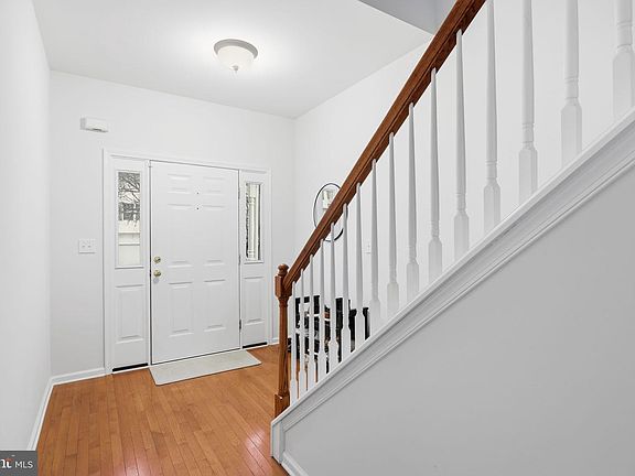 5th image of 1530 Crest Park Ct