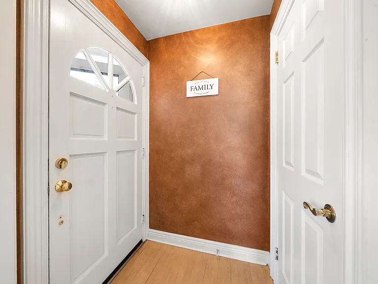 38 Carlson Ct — Photo 11