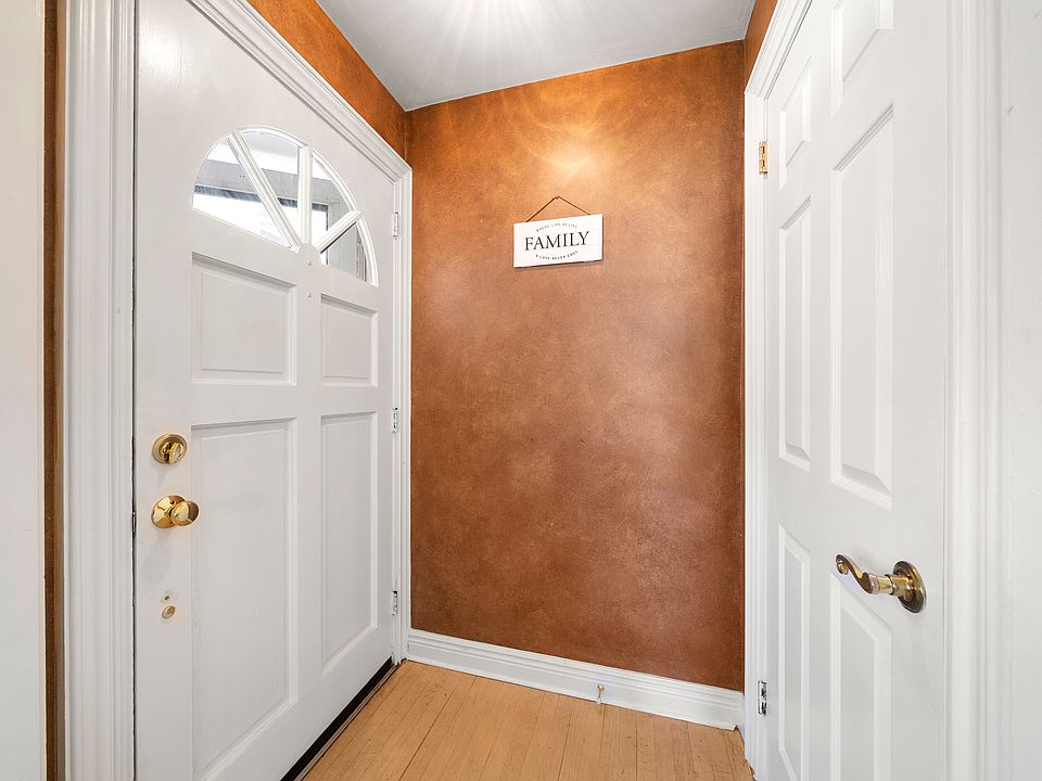 1st image of 38 Carlson Ct Floor 1