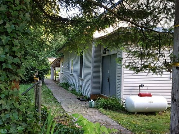 3rd image of 22003 NE 399th St
