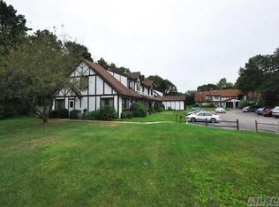 84 Crystal Rock Ct, Middle Island, NY 11953