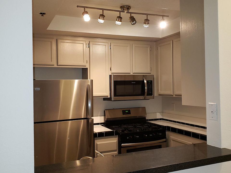 1 Bedroom 3rd floor ($2350)
