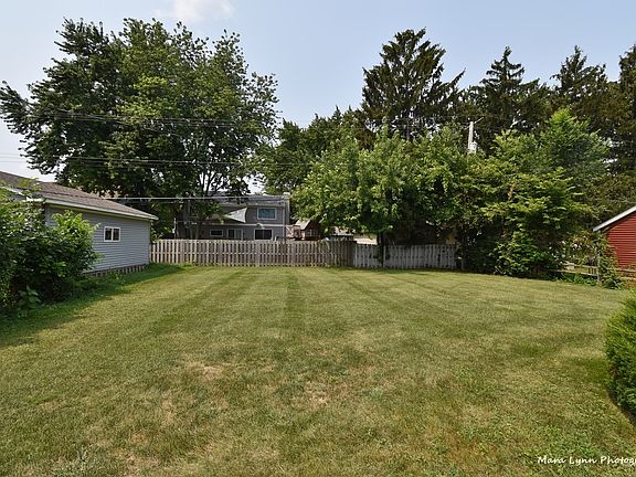 5th image of 1362 Crestwood Dr