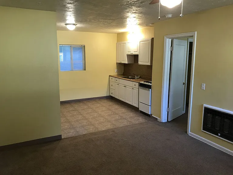 166-Gerth Apartments — Photo 6