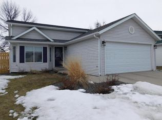 3652 10th St N, Fargo, ND 58102
