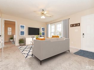 104 Elmwood Ln, Clayton, NC 27520