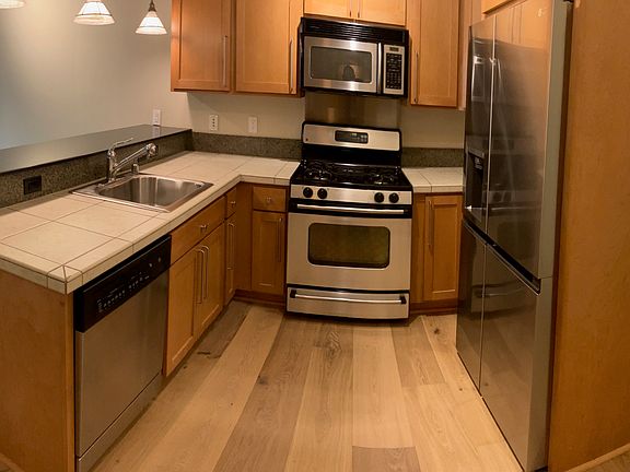 5th image of 410 NE 70th St #S204