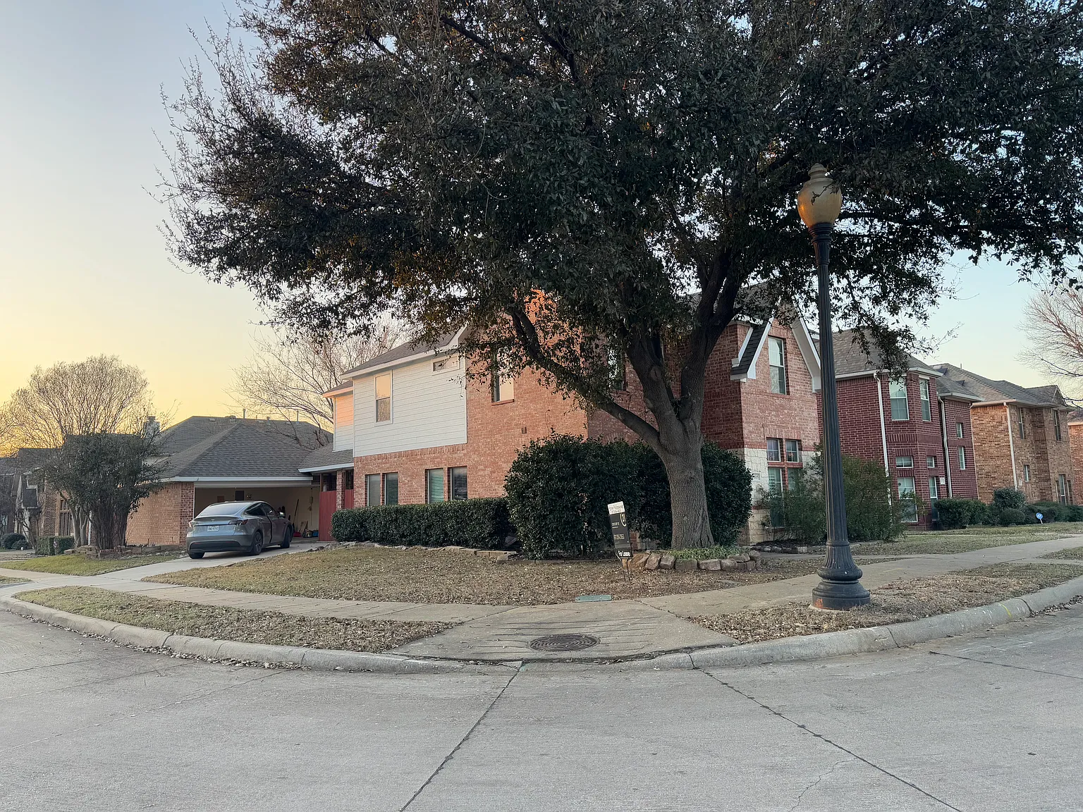 4 bed, 2.5 bath, 2167 sqft, $2,750 — Photo 2