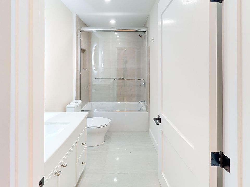 1st image of 230 Tremont St #2R