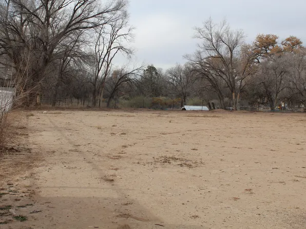 1511 Phoebe Ct SW, Albuquerque, NM 87105