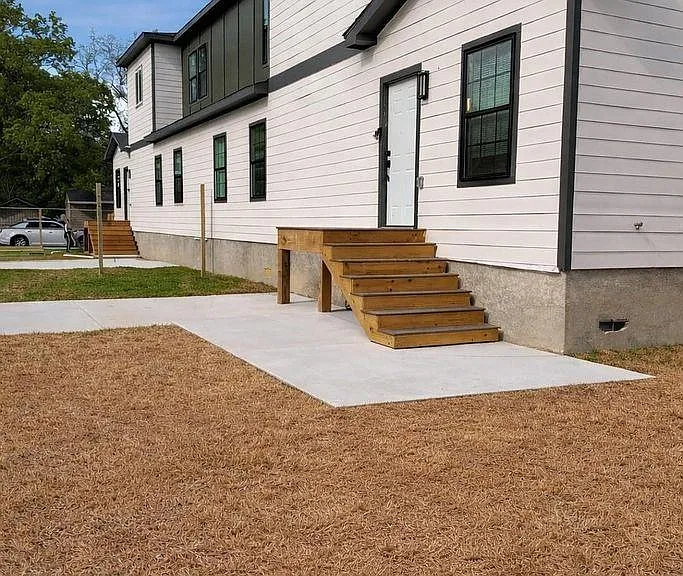 1422 W Willis St #A — Photo 1