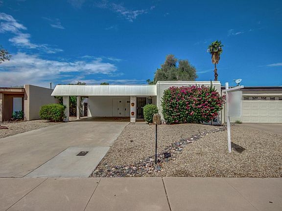 2nd image of 218 Bahia Ln E