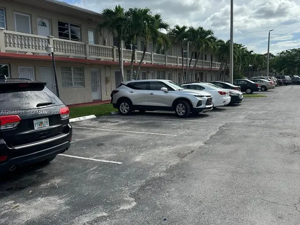 20320 NE 2nd Ave APT 27, Miami Gardens, FL 33179