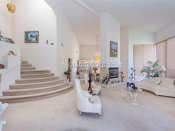 3rd image of 7676 Painted Dunes Dr