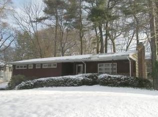 136 Beekman Rd, Summit, NJ 07901