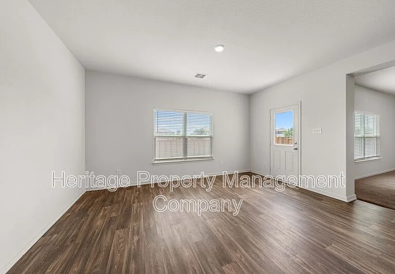 11038 Chatham Ct — Photo 14