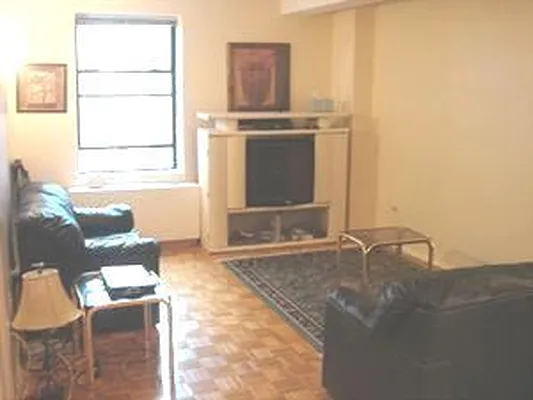 Rented by Douglas Elliman | media 14