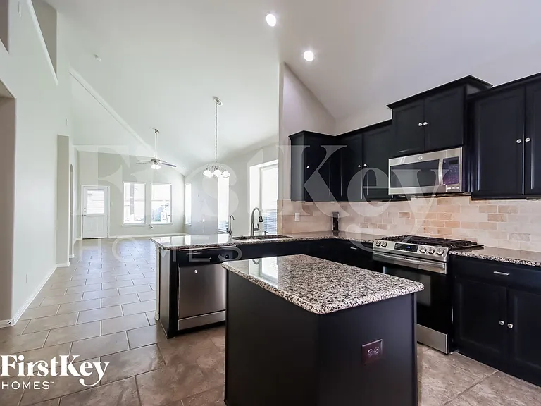 13207 Clover Creek Point Ln — Photo 6