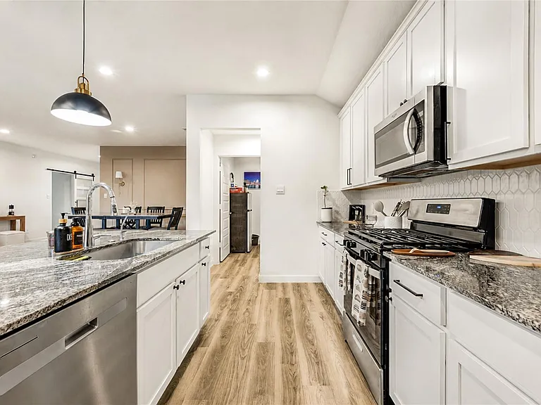 3238 Derry Hill Dr — Photo 19