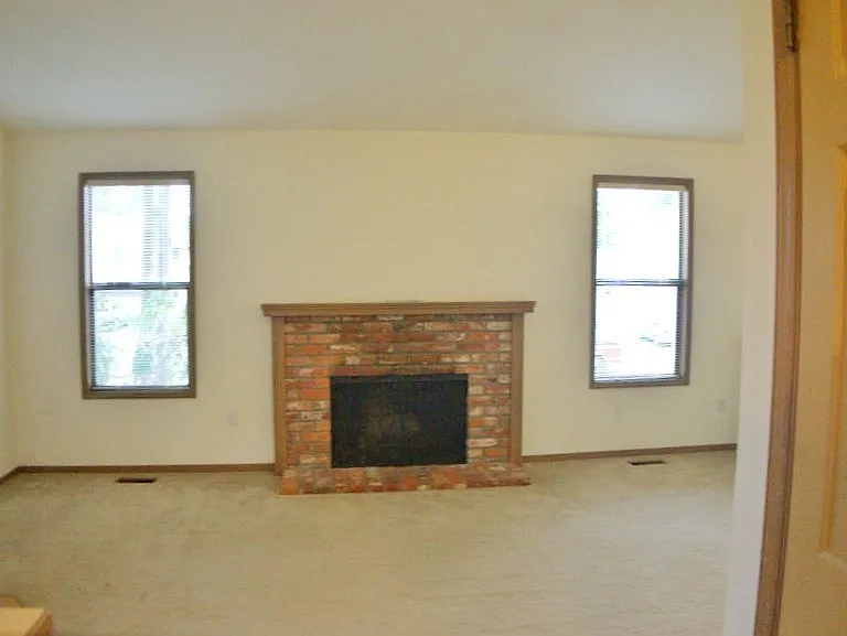 Spacious Issaquah home just minutes from Lake Sammamish. — Photo 4
