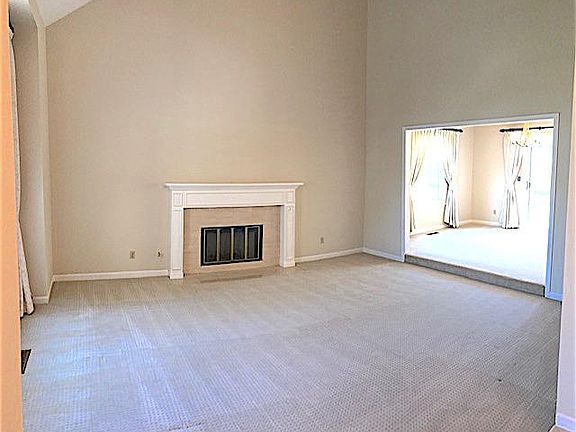 4th image of 571 Loch Lomond Ct