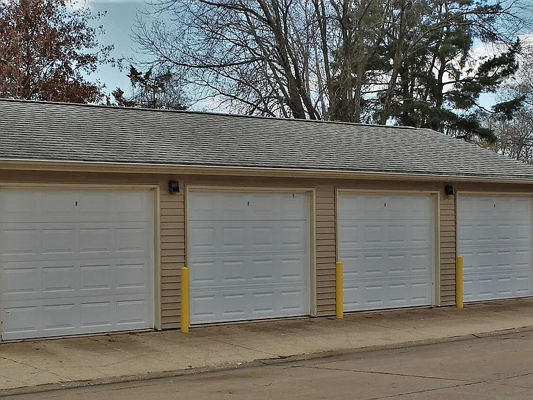 Newbury Village Burlington Cooperative — Photo 15