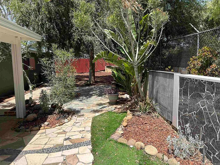 8621 Willow Ter — Photo 6