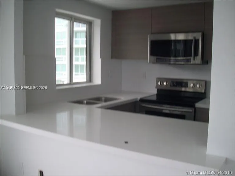 1402 Brickell Bay Dr #1103 — Photo 4