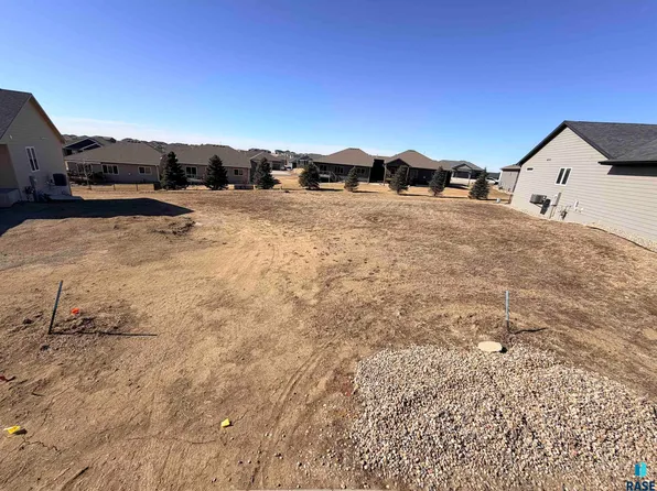 5519 W Rock Hill Pl, Sioux Falls, SD 57107