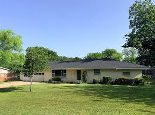 1441 Brazos St, Graham, TX 76450