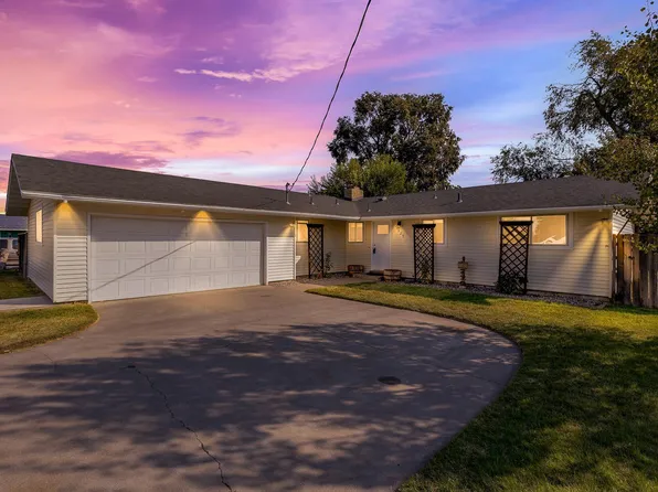 329 S Quillan St, Kennewick, WA 99336