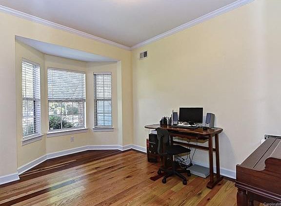 4th image of 6240 Garamond Ct