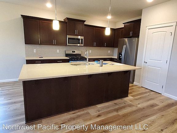 4th image of 4440 Bounty Pl NE
