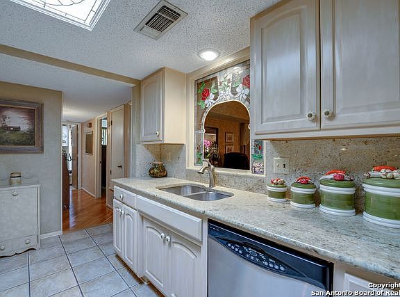 4th image of 9223 Powhatan Dr #72