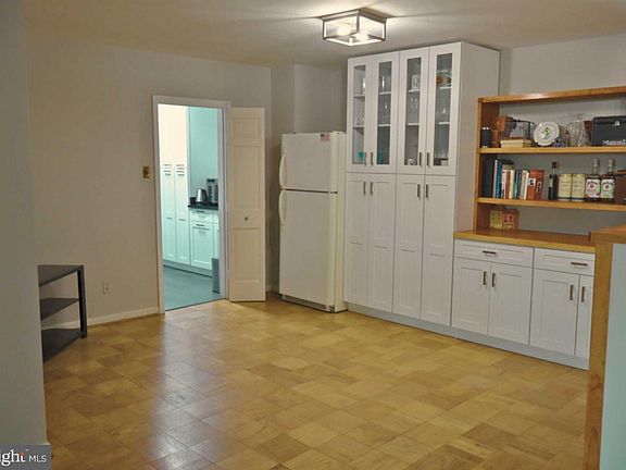 4th image of 5101 River Rd APT 405
