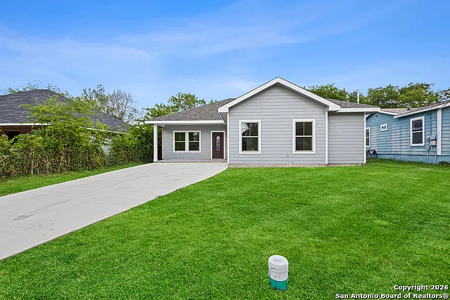 223 Florencia Ave — Photo 1