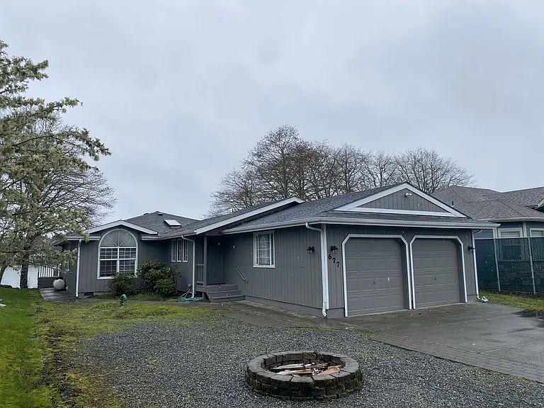 677 Lake Island Ave SE — Photo 1