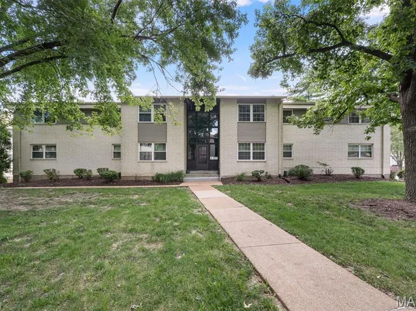 148 Cumberland Park Ct APT E, Ballwin, MO 63011