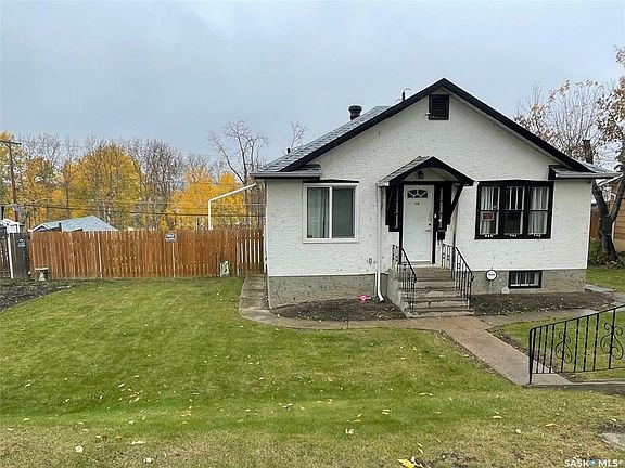 2nd image of 608 19th St W
