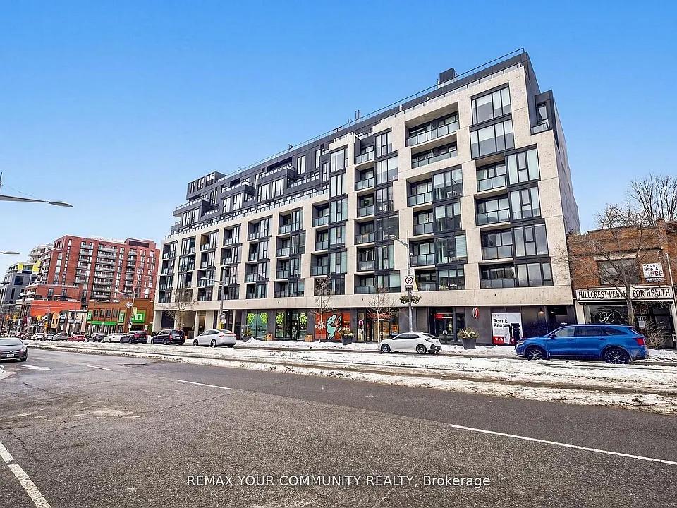 840 Saint Clair Ave W #808