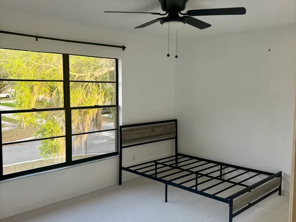 1502 Creekbend Dr, Brandon, FL 33510