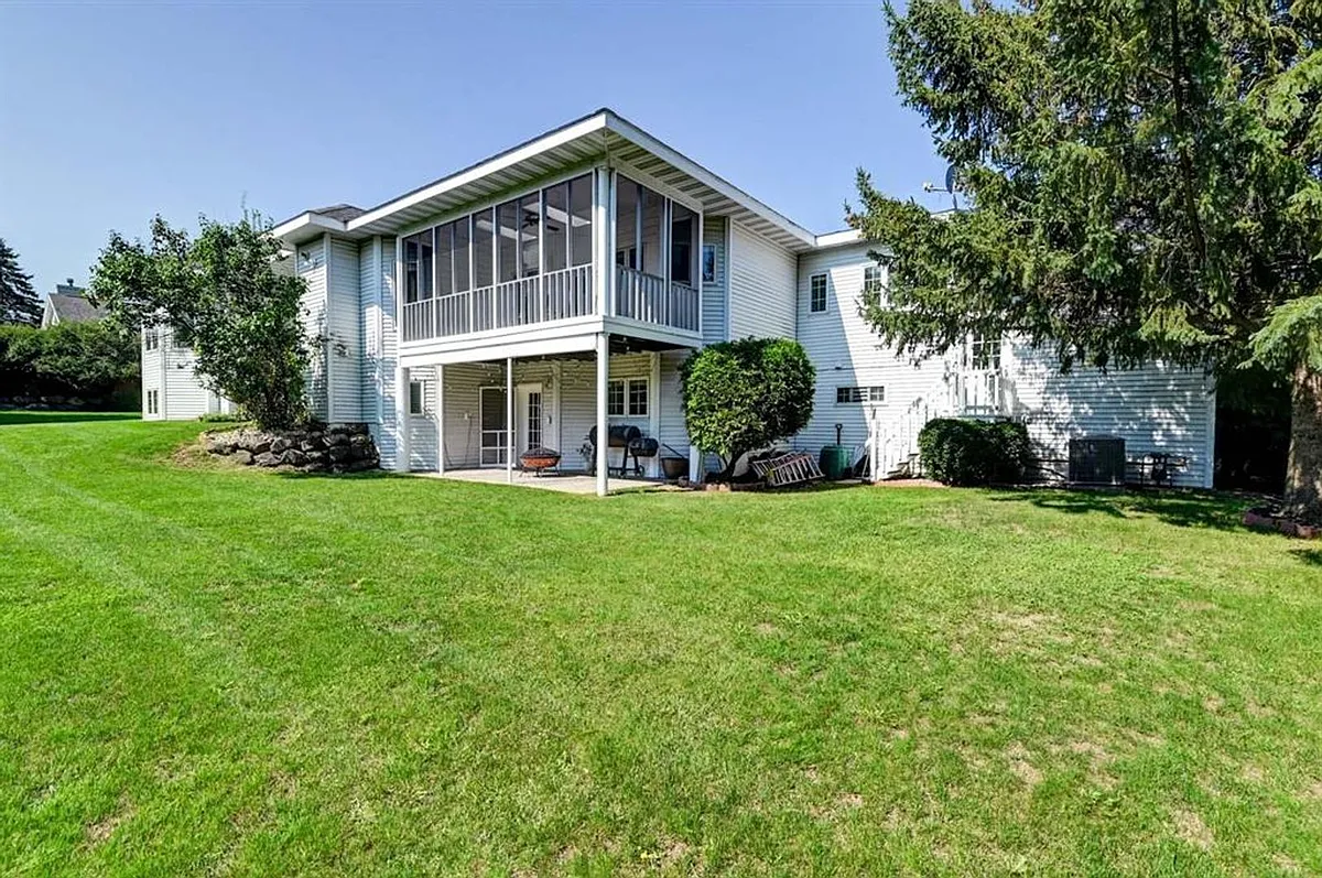 Building Photo - 7417 Welton Dr