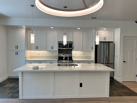 5th image of 9137 Thiessen Ln